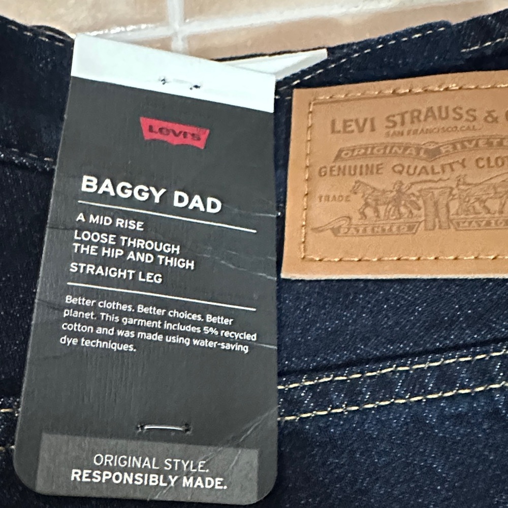 NWT HP Levi's Dark Blue Relaxed Jeans - Picture 2 of 13
